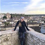 Me defino como un persona paciente y empática, capaz de tratar con personas. Daría clase a niños de primaria y la ESO